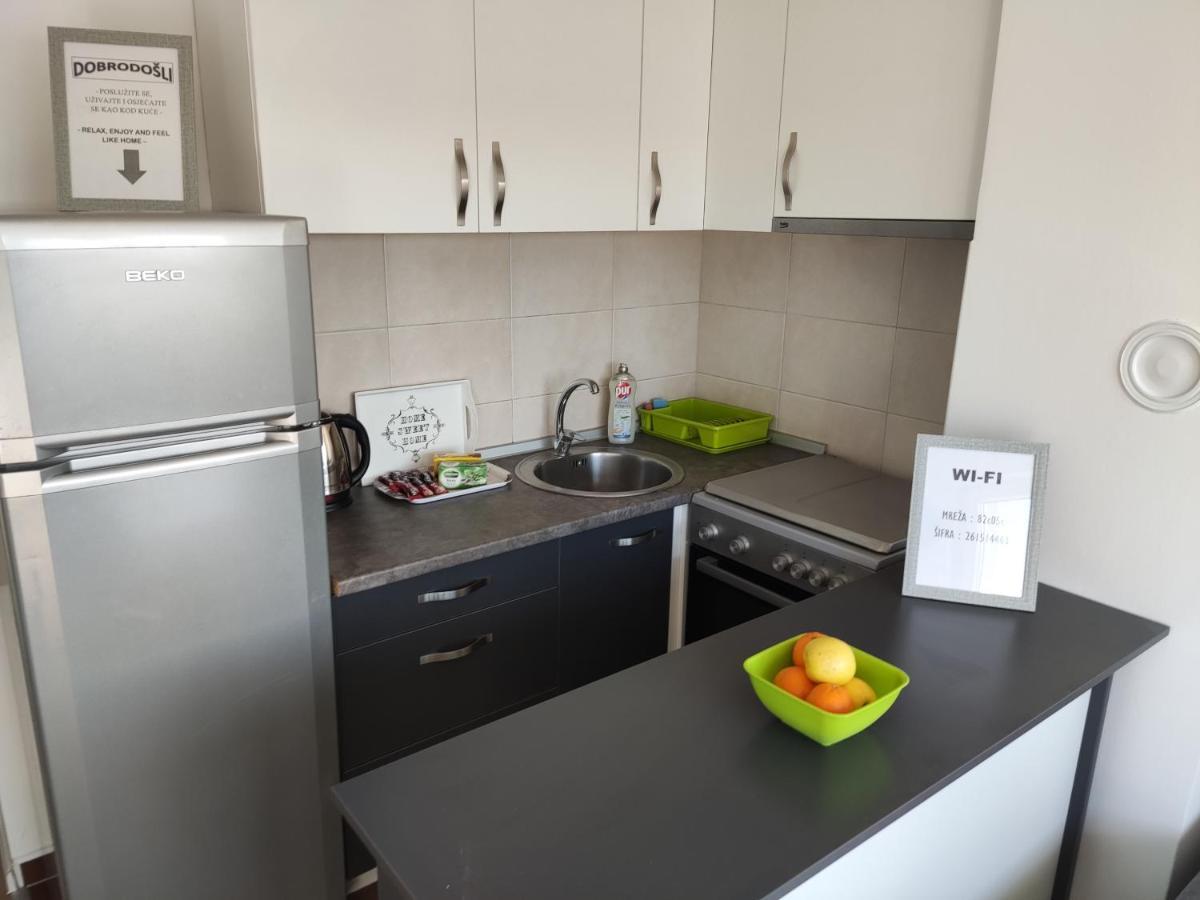 Apartmani Sarah 2 Tuzla Exterior photo